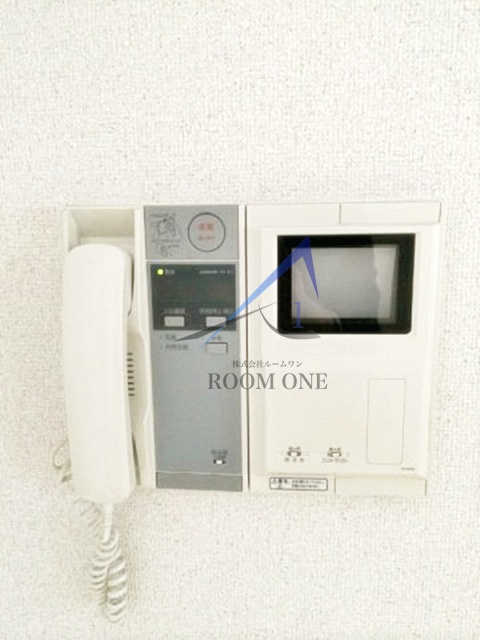 セキュリティ　モニター付きインターホンです。