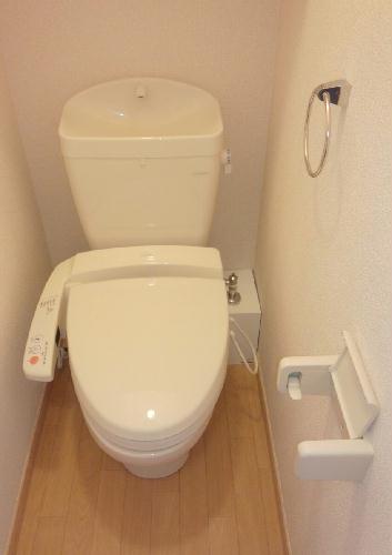 トイレ　温水便座付き