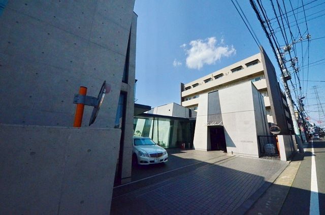 その他　桐朋学園大学音楽部（その他）まで828m