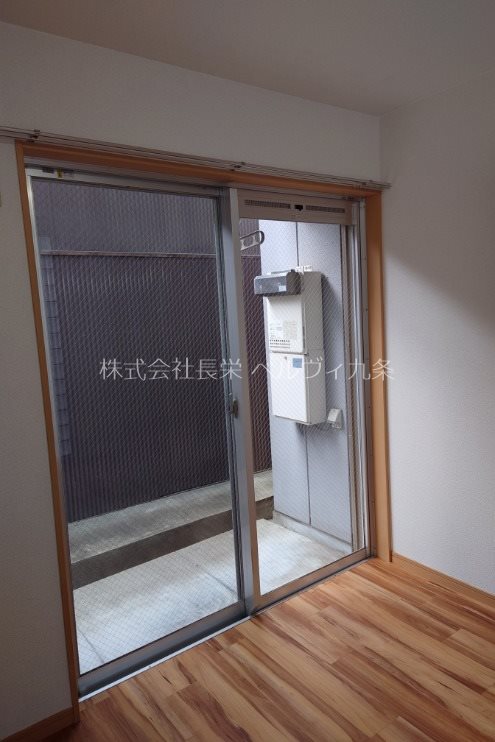 庭　１Fはテラスです。