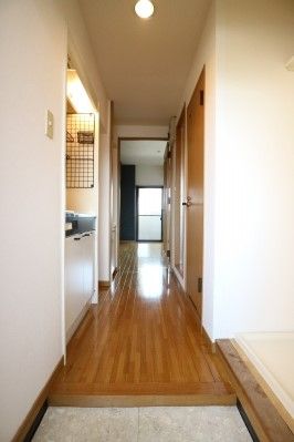 玄関　同物件別室写真