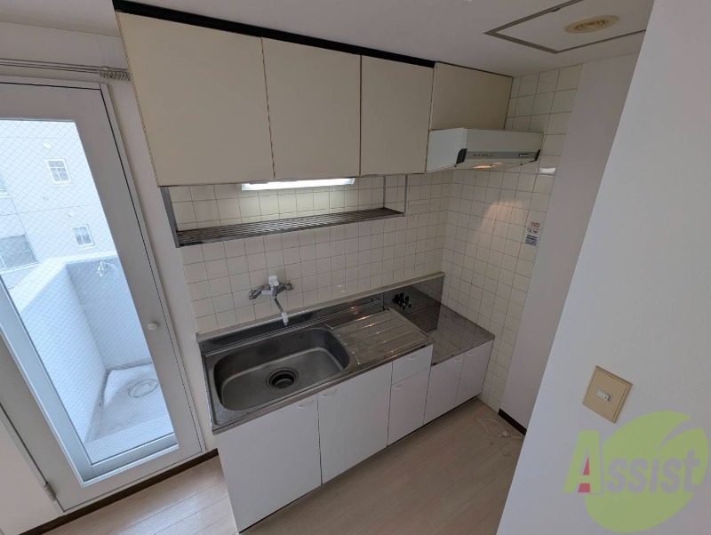 キッチン　シンプルなキッチンです。ガスコンロも設置できる仕様です。