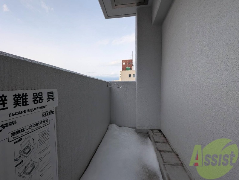 バルコニー　バルコニーです。洗濯物を干したり一息ついたりできますね！