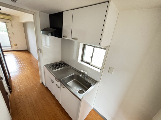 キッチン　※同マンション別部屋の参考写真です