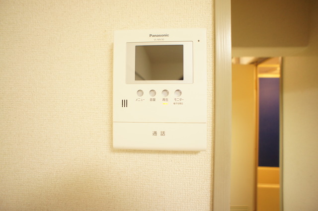 セキュリティ　ＴＶモニター付インターホンがあるので訪問者が一目でわかります