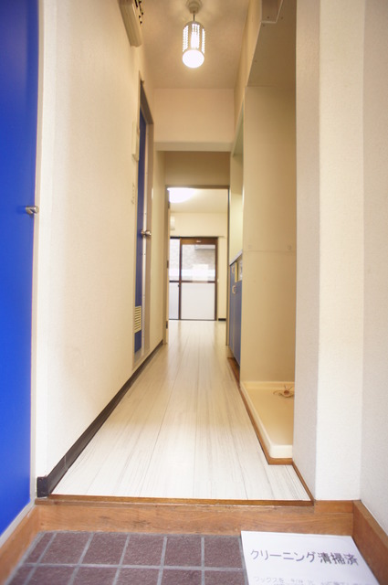 玄関　下駄箱付なので、玄関はいつでもスッキリ片付きますね☆