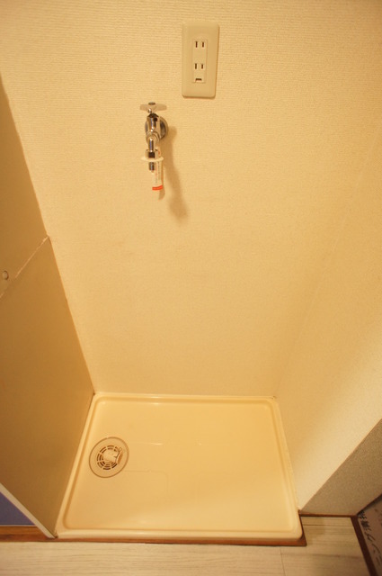 その他　雨の日でもお洗濯ができる！室内洗濯機置場付です☆