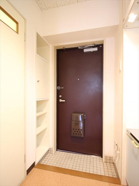 その他　松山市御宝町　サンタルシア　玄関