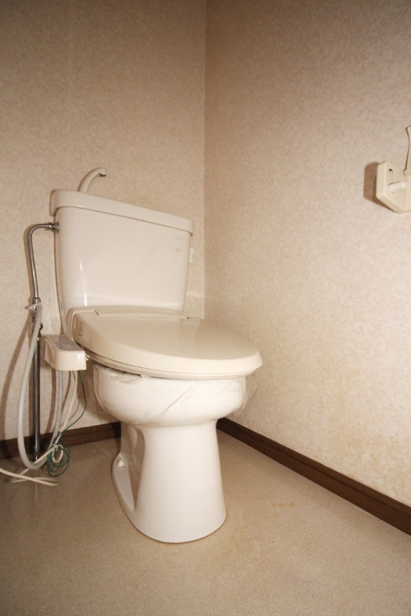 トイレ　トイレ温水洗浄便座