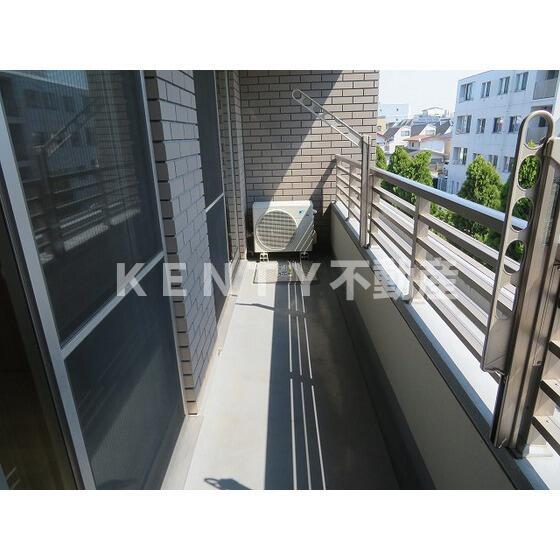 バルコニー　バルコニーがあります