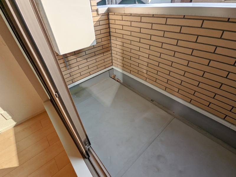 バルコニー　図面と現状に相違がある場合には現状を優先