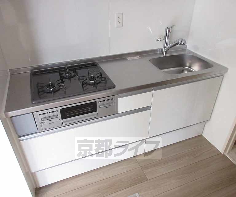 キッチン　使い勝手の良いシステムキッチン・