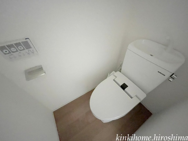 トイレ　写真は別のお部屋です。（現況を優先してください）