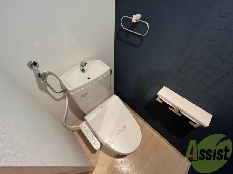 トイレ　トイレです。ウォシュレット付を探している方、おすすめです。