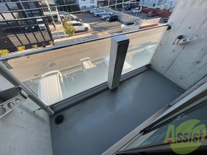 バルコニー　バルコニーです。洗濯物を干したり一息ついたりできますね！