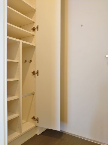 玄関　シューズボックス