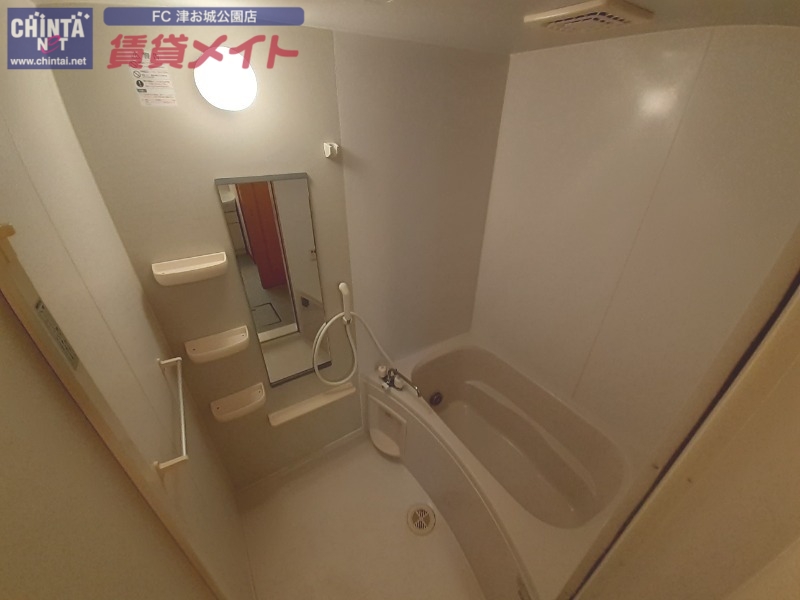 バス・シャワールーム　同型参考写真