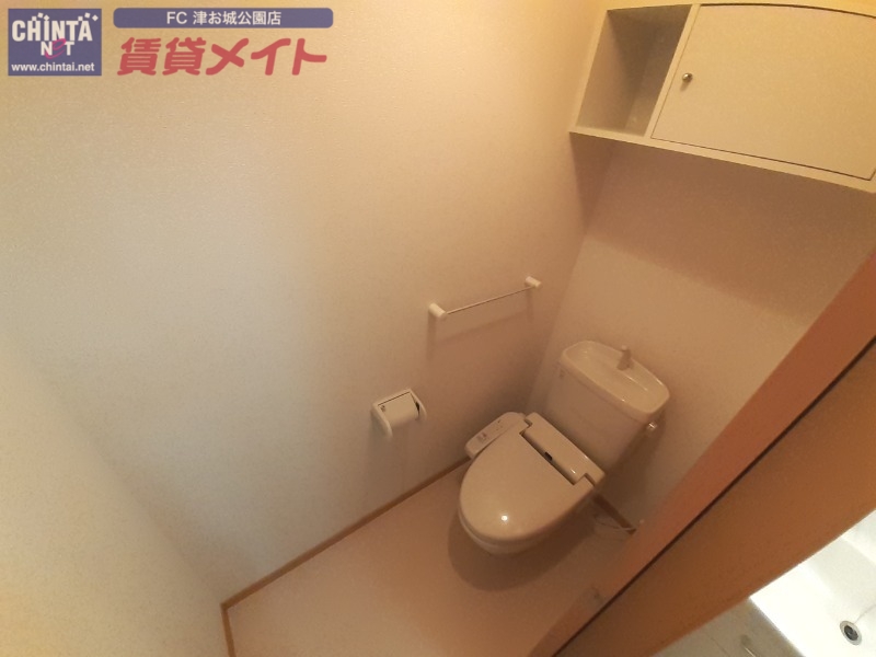 トイレ　同型参考写真