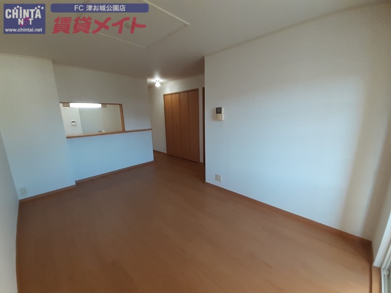 居室・リビング　同型参考写真