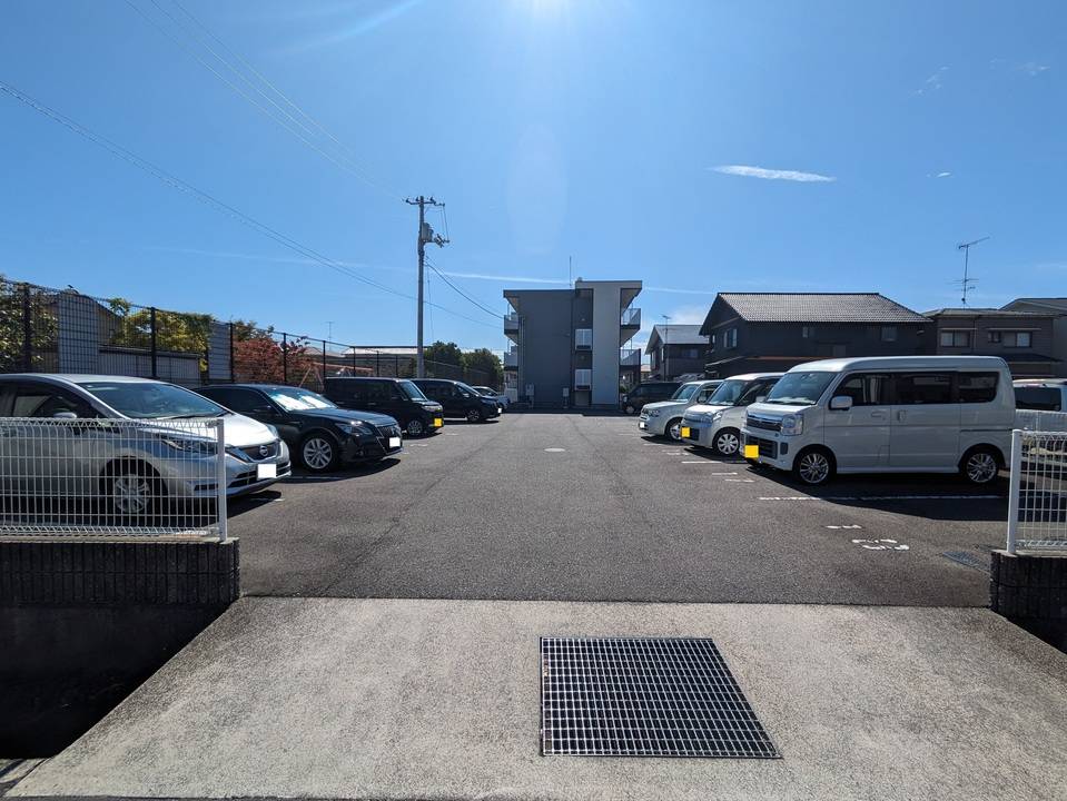 駐車場　駐車場