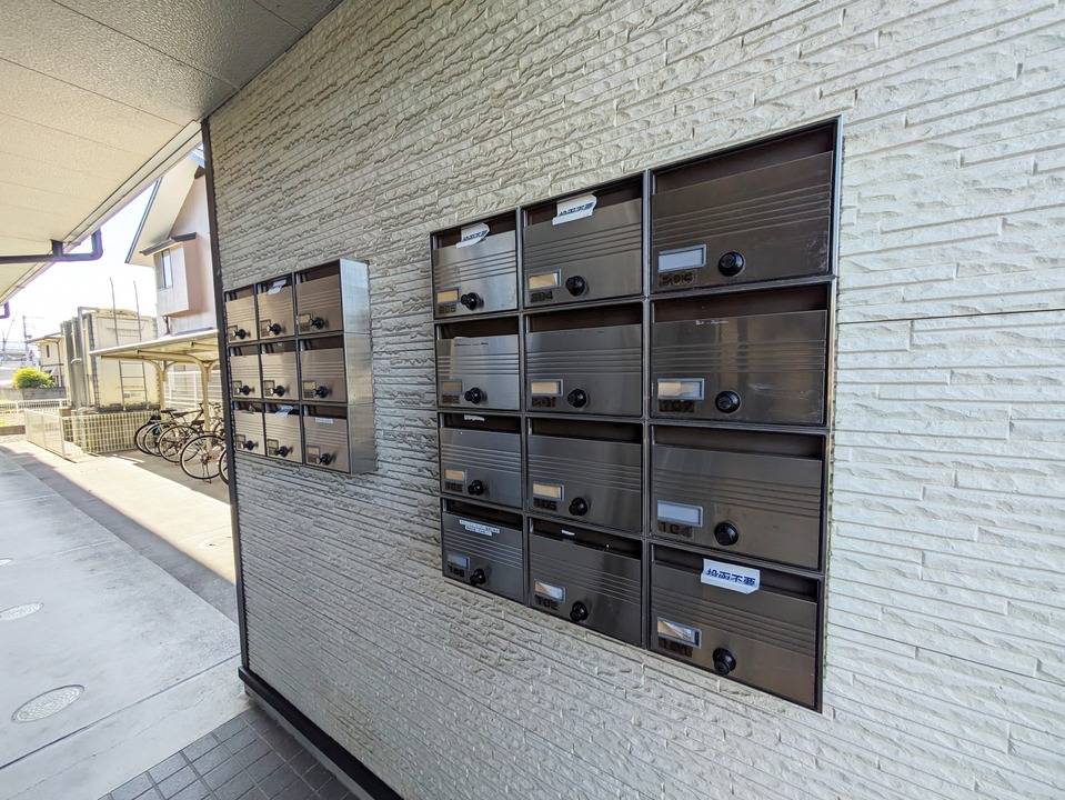 エントランス　メールBOX