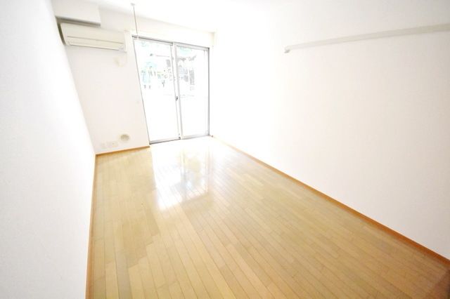 居室・リビング　★明るい居室★