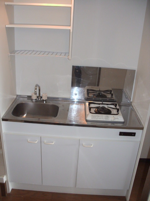 キッチン　コンパクトキッチンでお手入れも楽だね