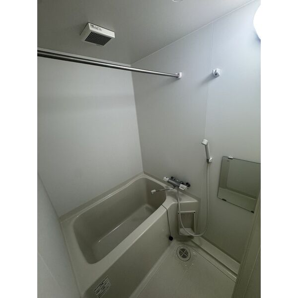 バス・シャワールーム　広々とした浴室で快適お風呂ライフ♪