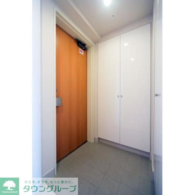 玄関　※写真は同タイプ住戸です。