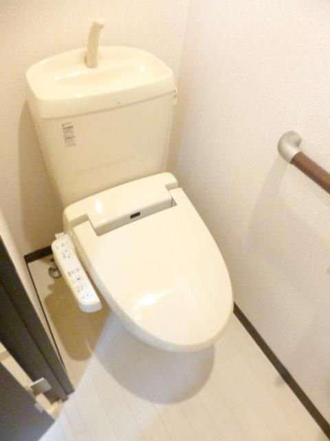 トイレ　同タイプイメージ写真です。