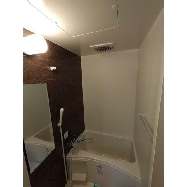 バス・シャワールーム　?