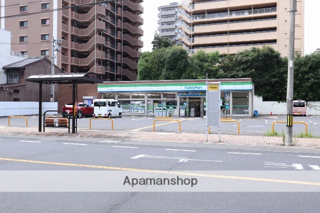 コンビニ　ファミリーマート末広温泉町店（コンビニ）まで217m