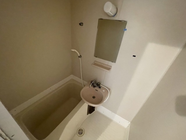 バス・シャワールーム　別部屋参考写真です