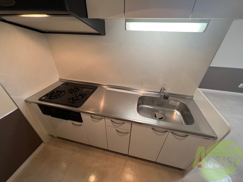 キッチン　システムキッチンで楽しくお料理できそうですね！