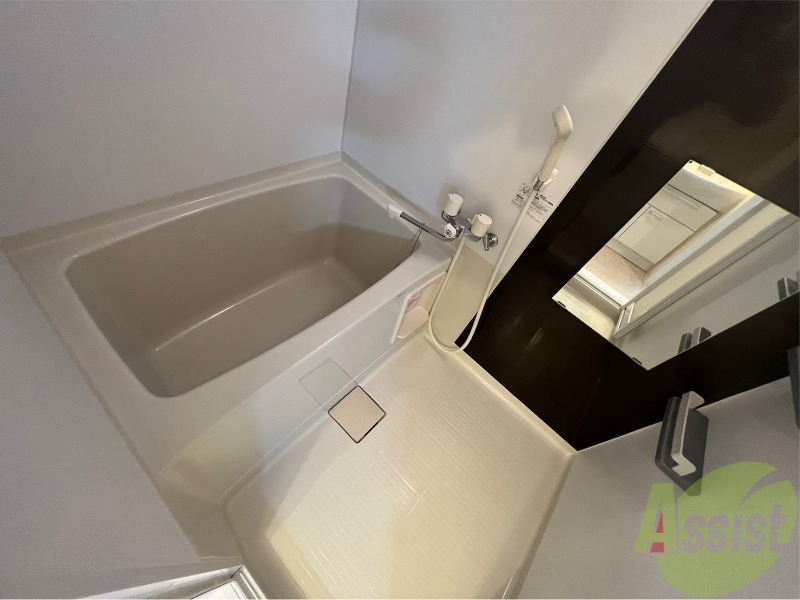 バス・シャワールーム　疲れを癒すには湯船でゆっくりするのが良いですよ。