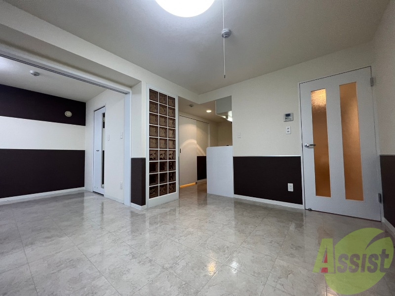 居室・リビング　広くてきれいなリビングです！快適に過ごせそうですね。