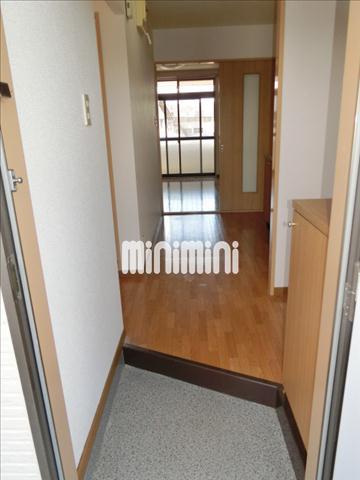 玄関　充分なスペースのある玄関