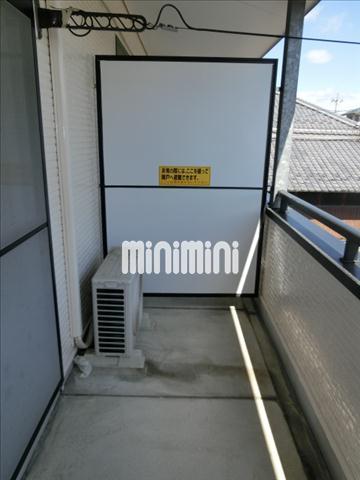 バルコニー　奥行きがあり広いベランダ