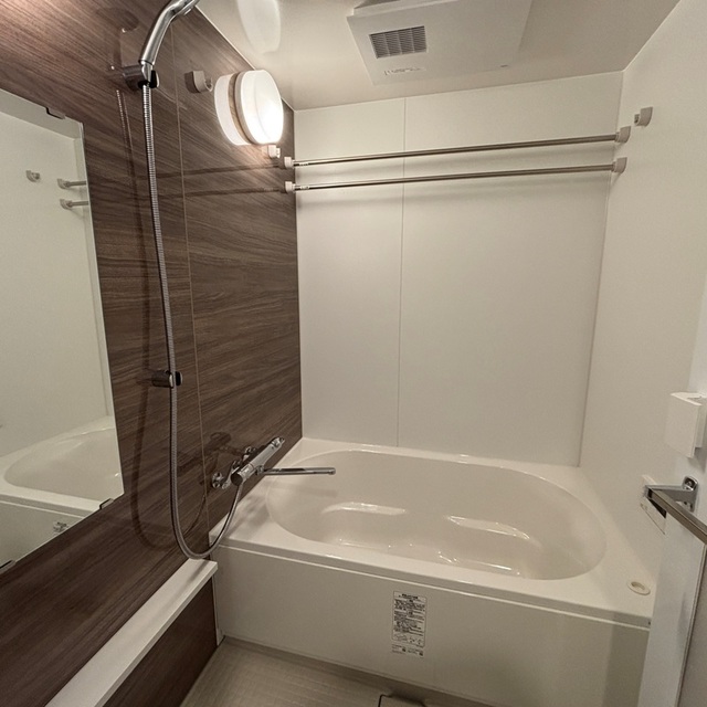 バス・シャワールーム　※写真は同タイプ住戸です。