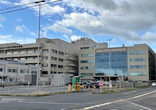 病院　国立大学法人弘前大学医学部附属病院（病院）まで1333m