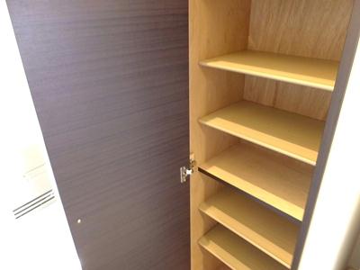 玄関　広々とした玄関と大容量のシューズボックスがあります！