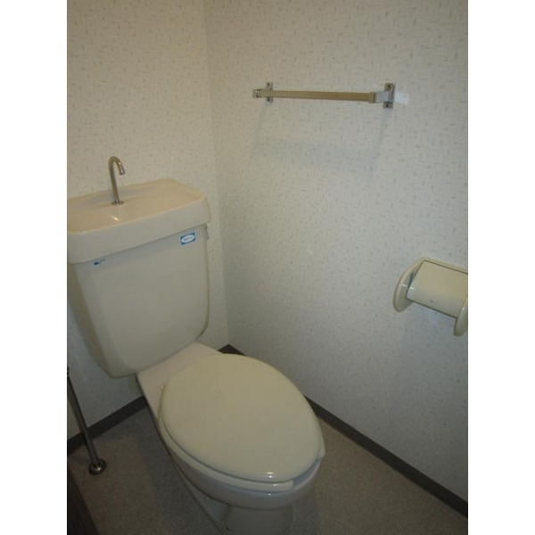 トイレ　※同タイプ他室です