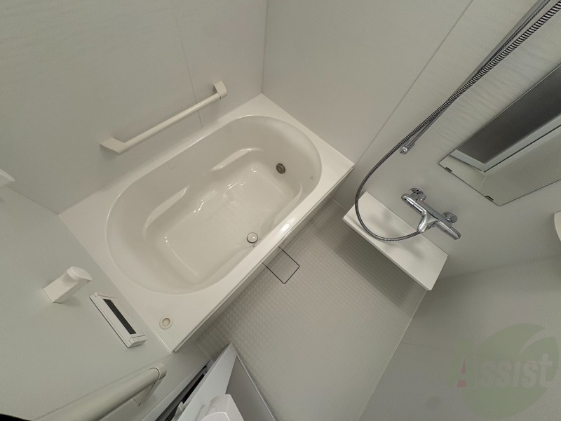バス・シャワールーム　お風呂になります。一日の疲れを癒してくださいね。