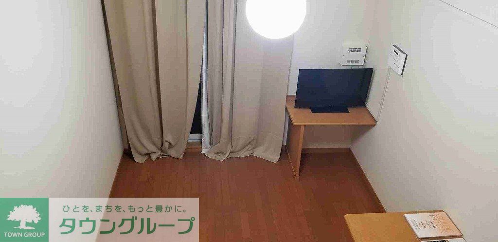 居室・リビング　家具・家電付きのお部屋です！