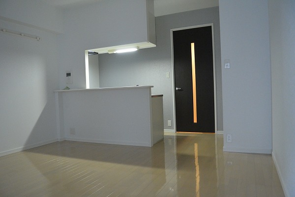 居室・リビング　リビングスペース※別号室の参考写真になります。