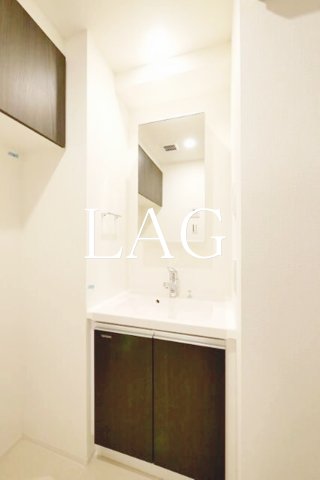 洗面設備　独立洗面台です。