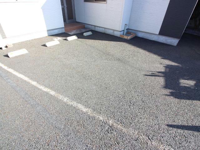 駐車場　駐車場