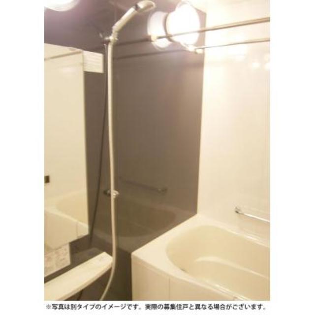 バス・シャワールーム　※写真は同タイプ住戸です。