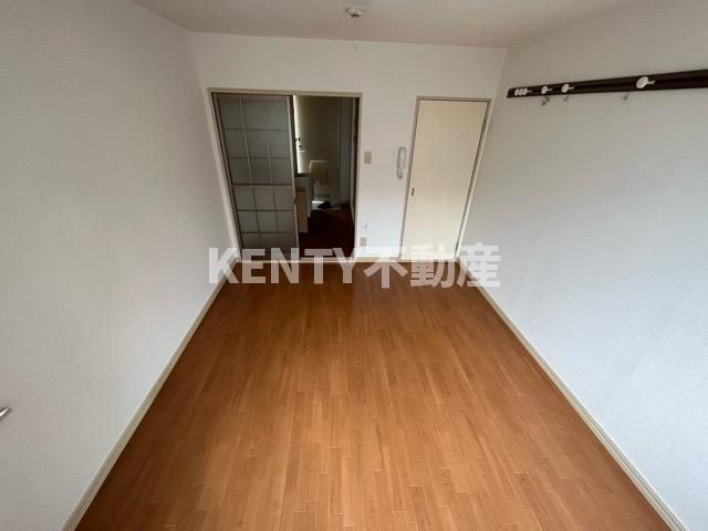 居室・リビング　居間です