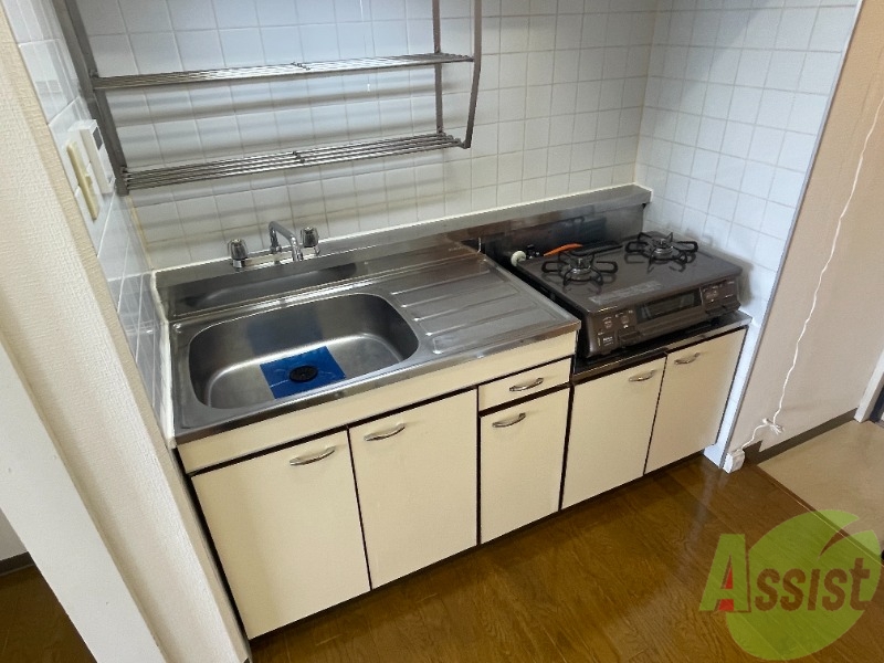 キッチン　キッチンはガスなので火加減の調整がしやすそうです。